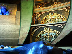 Raziel on the floor of the Chronoplast in Soul Reaver 2, during his confrontation with Kain